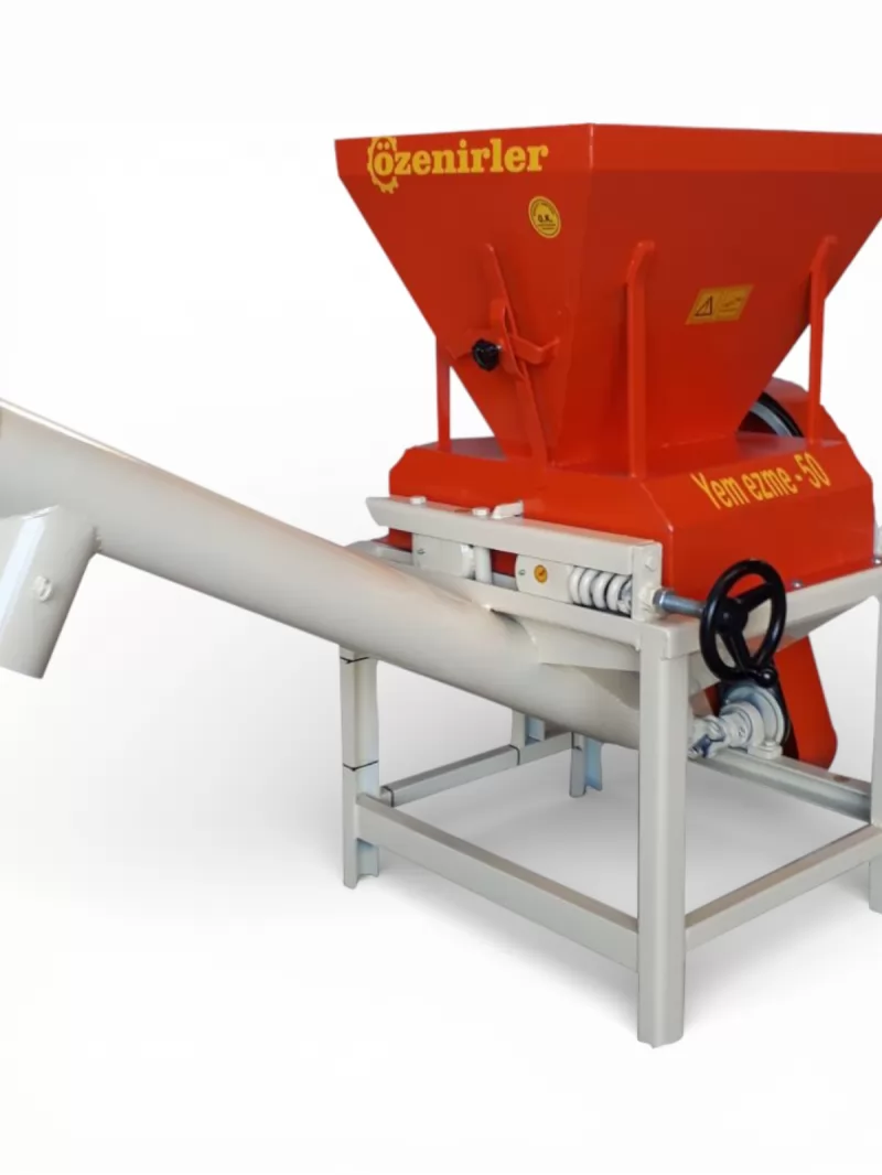 Yem Ezme Makinesi 50\'lik Şaftlı ve Elektrikli - Özenirler