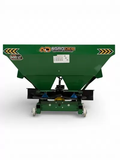 600 Litre Çift Disk Gübre Serpme Makinesi