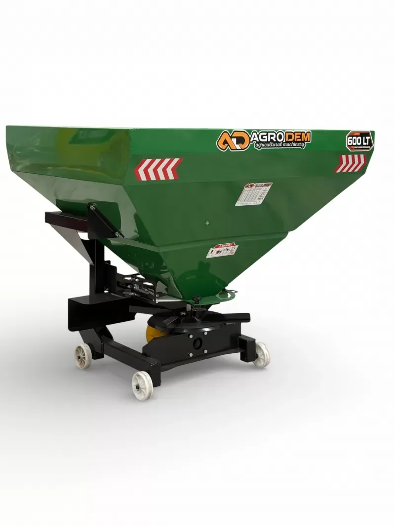 600 Litre Gübre Serpme Makinesi